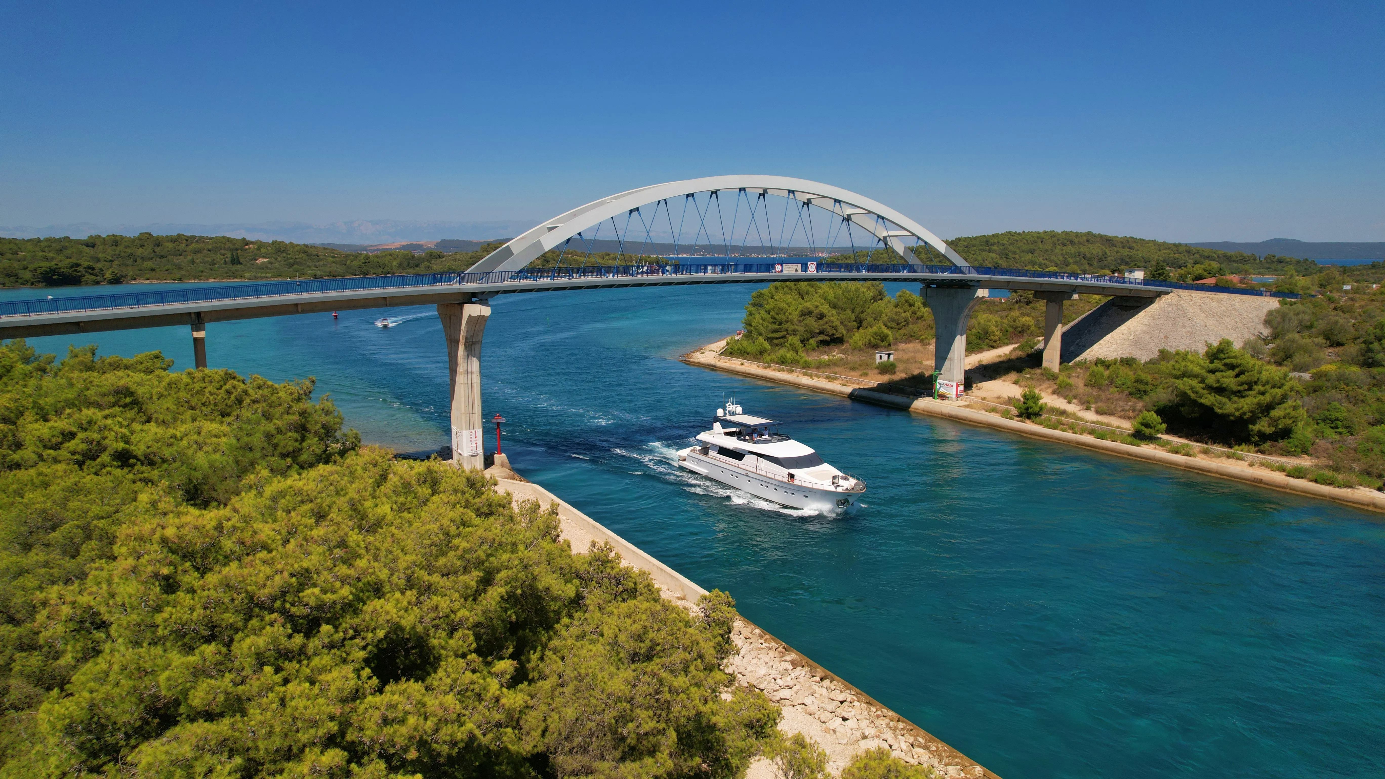 Most i brodovi u zadarskom arhipelagu